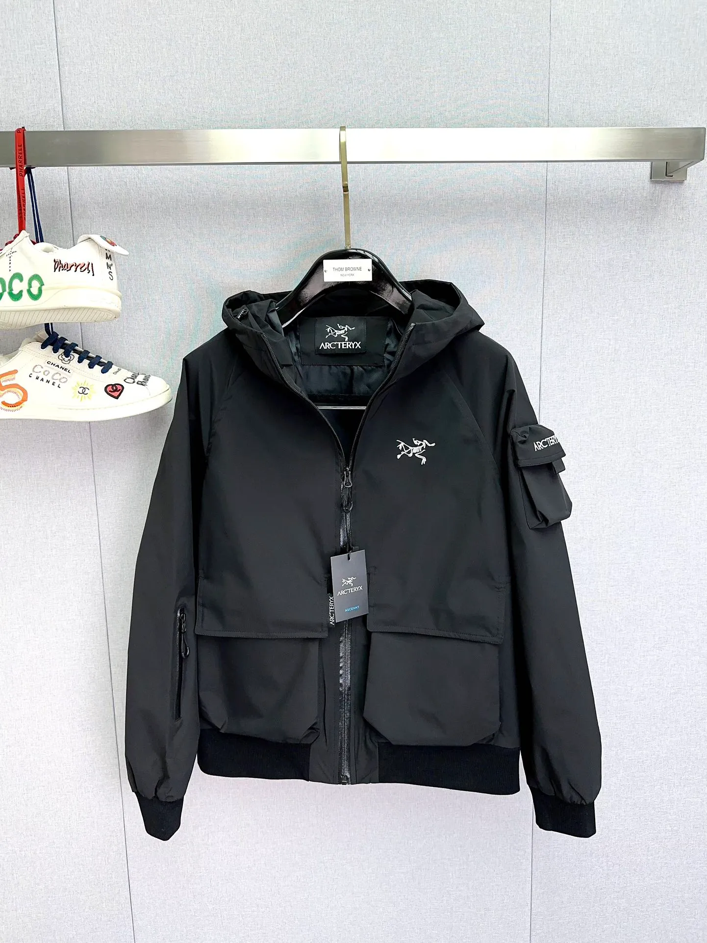 Same Style， ， ！2026 New Arrival ， Original Premium ！ Breathable ， ， ， Quality。 ！ ， ！Sizes：M～3XL